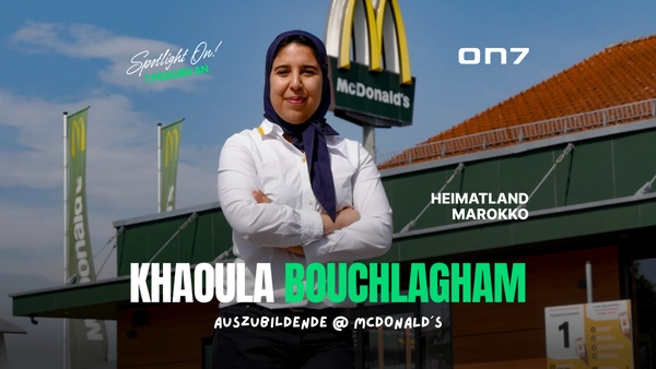 Banner Spotlight ON: 7 Fragen an Khaoula Bouchlagham